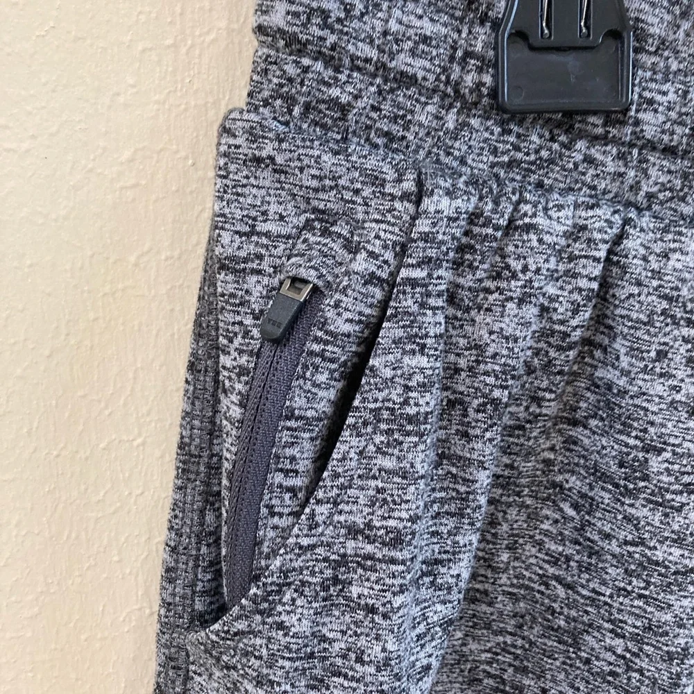 Pacific Trail Women's Athletic Shorts in Heather Gray - Picture 2 of 3